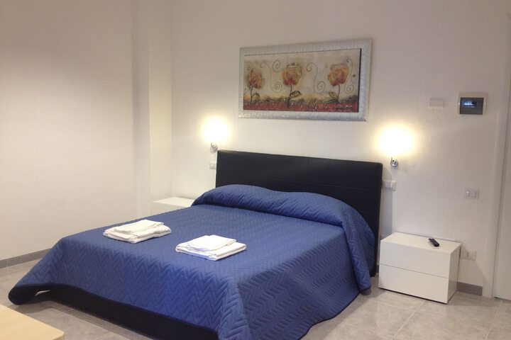 Room 8 of 32