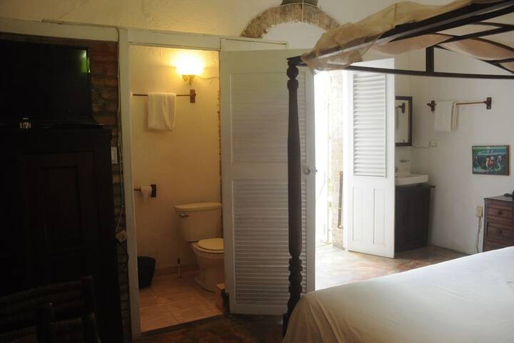 Room 35 of 155
