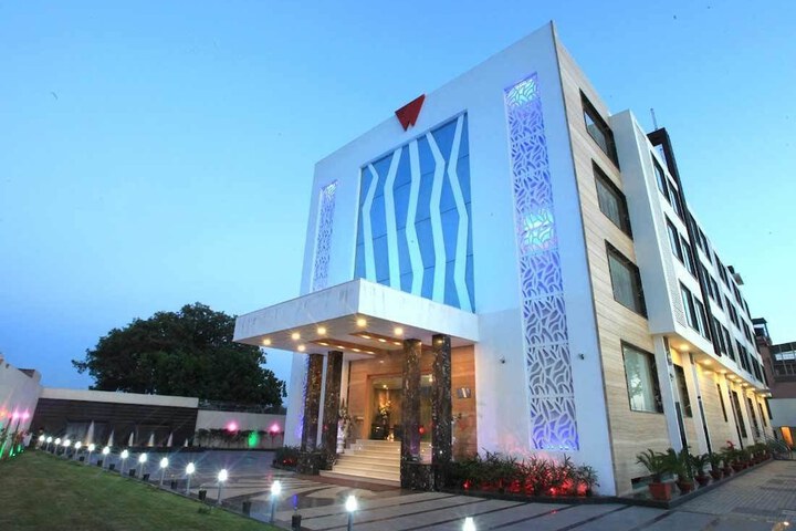 Hotel 27 of 31