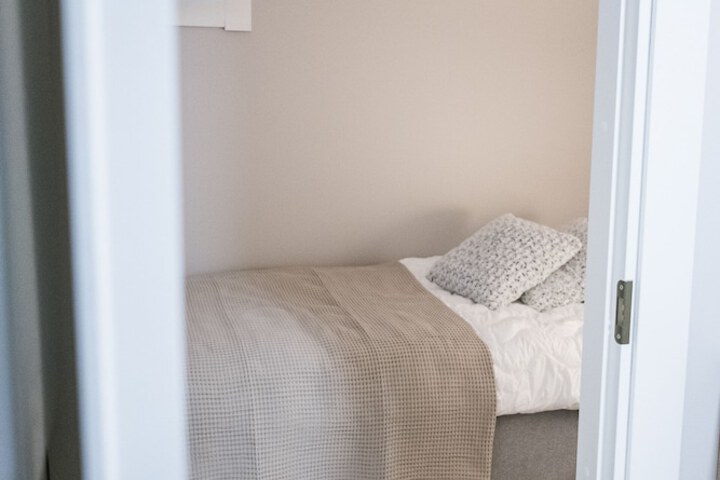 Room 3 of 33