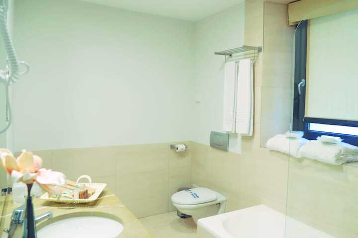 Room 49 of 75