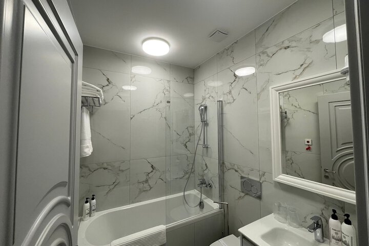 Room 21 of 29