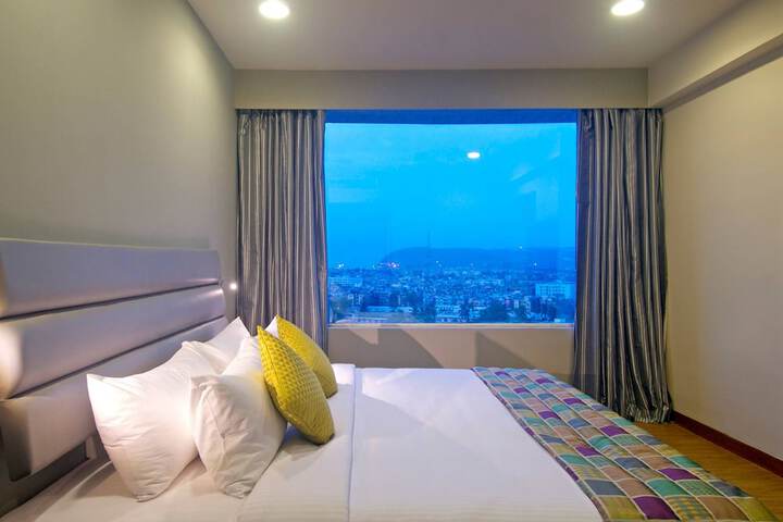 Room 4 of 27