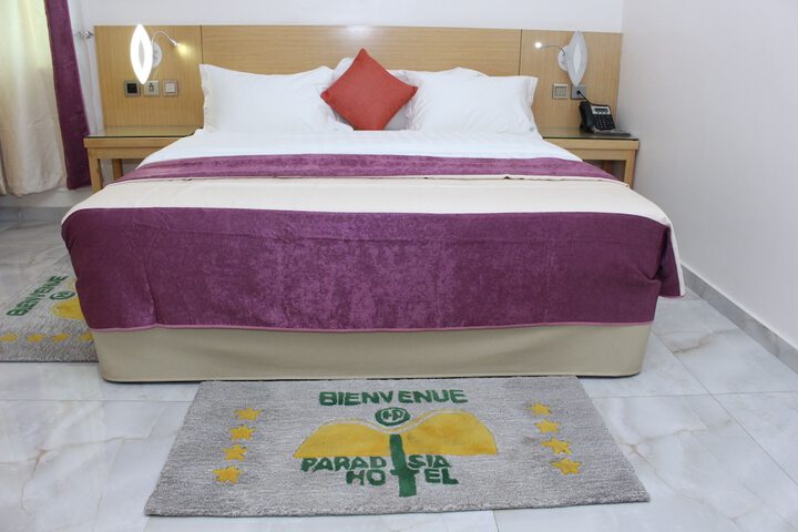 Room 6 of 42