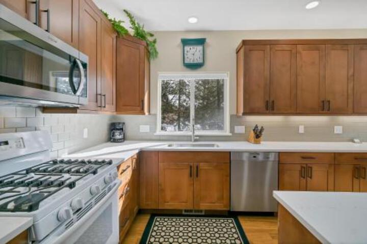 2 Dixie Mt. ac hot Tub 4br 3ba in Sunriver, OR