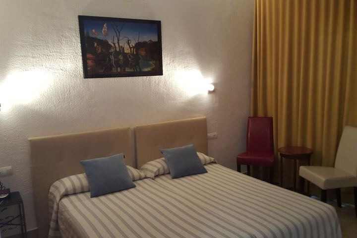 Room 13 of 48
