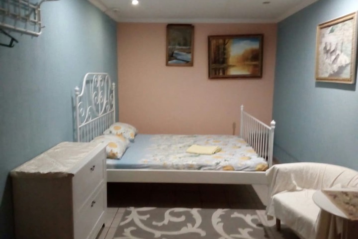 Room 4 of 28