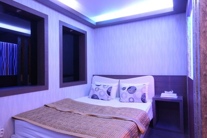 Room 17 of 25