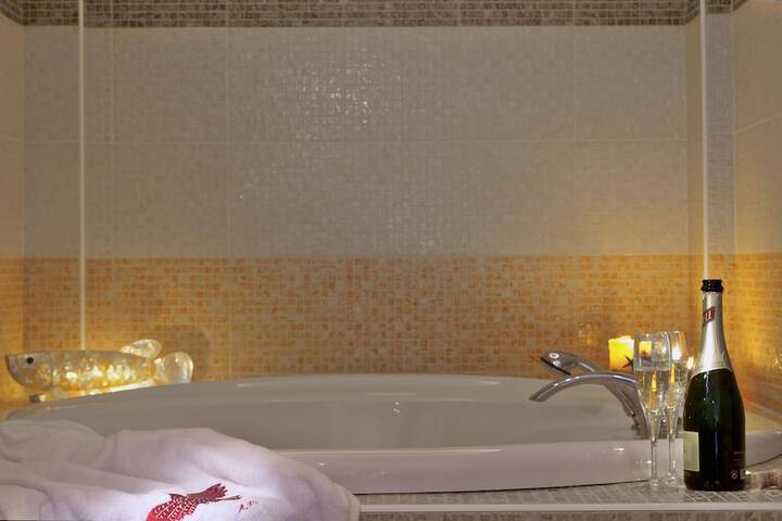 Room 28 of 59