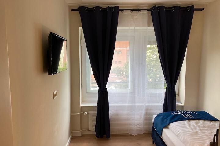 Room 14 of 25
