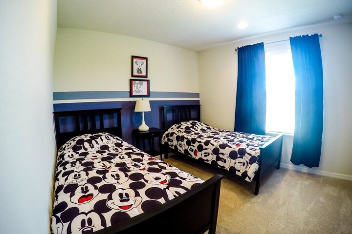 Room 9 of 65