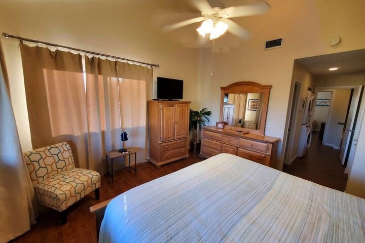 Room 6 of 35