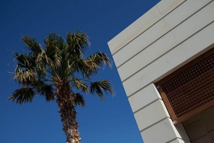 Hotel 120 of 127