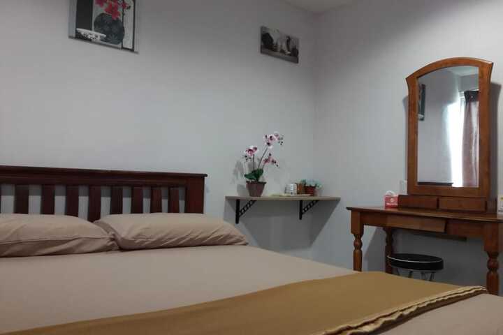 Room 22 of 97