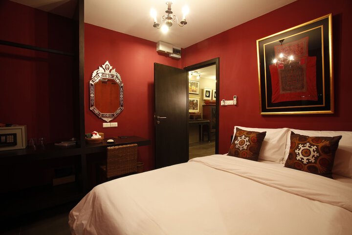 Room 34 of 65