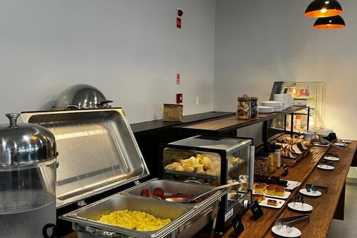Breakfast/Coffee Service 26 of 31