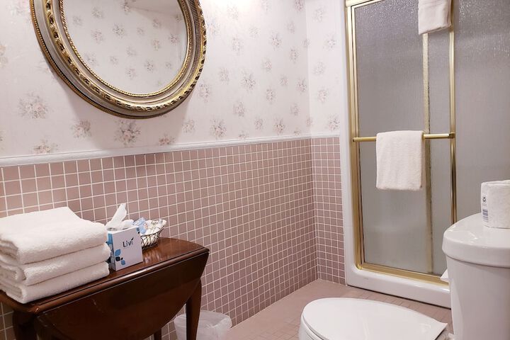 Room 155 of 206