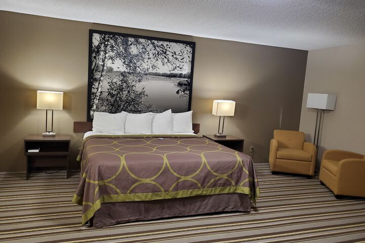 1 King Bed Studio Suite (7 of 7)