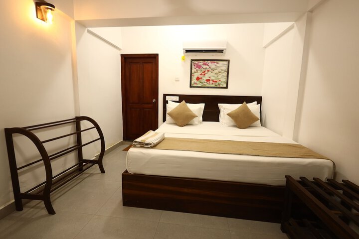 Room 8 of 40