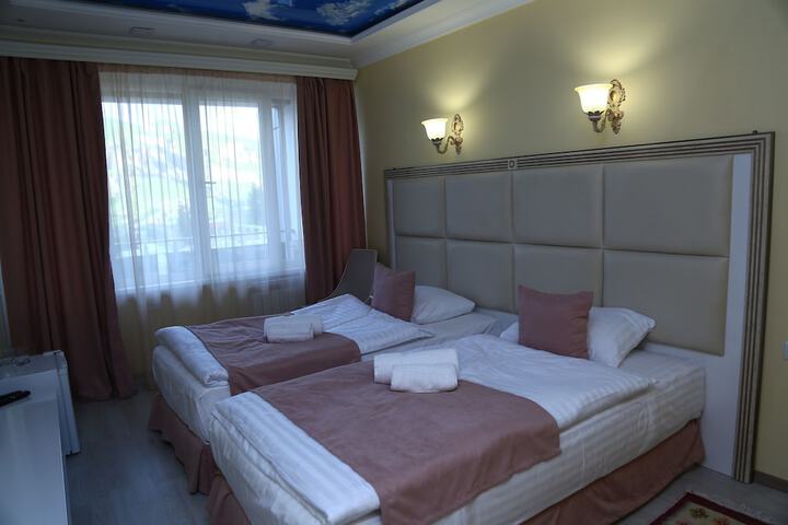 Room 19 of 48