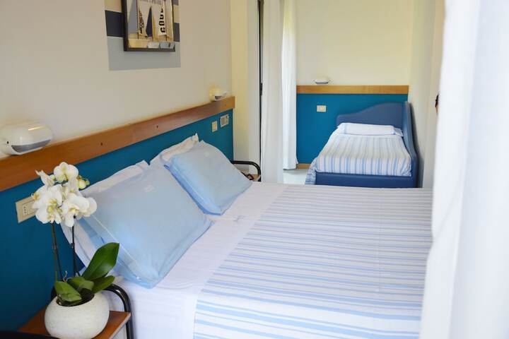 Room 13 of 68