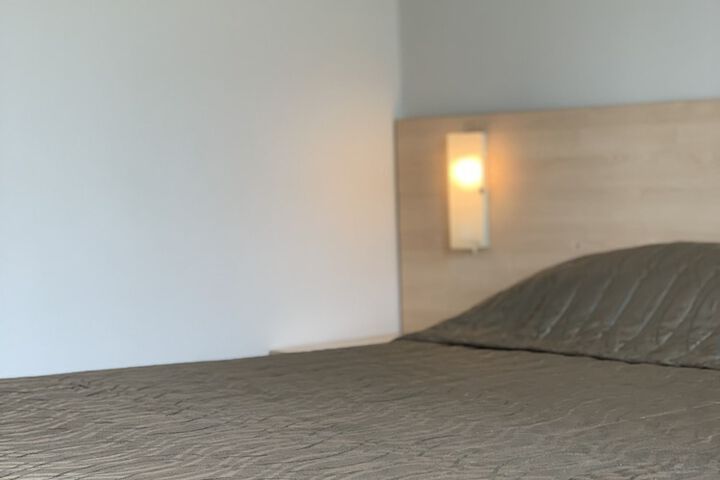 Room 8 of 24