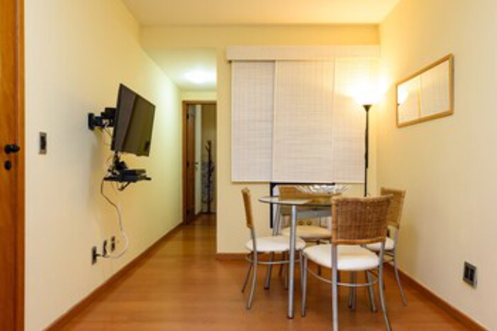 Room 10 of 33