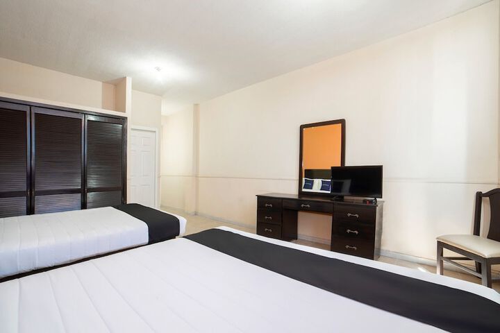 Room 8 of 40