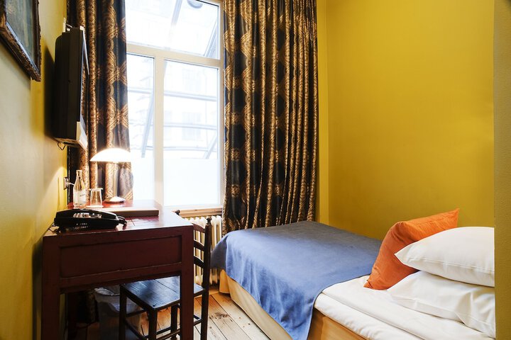 Room 21 of 66