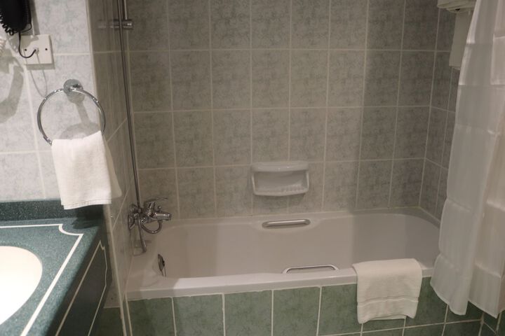 Room 15 of 22