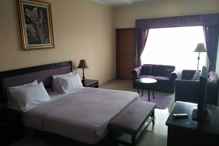 Room 20 of 184