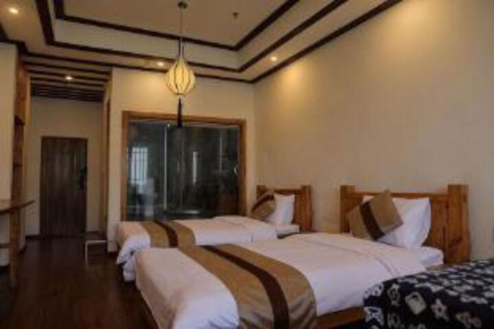 Room 5 of 7
