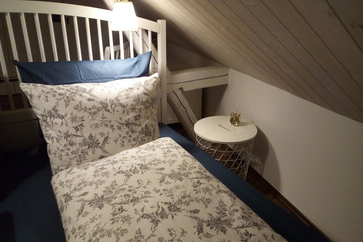 Room 22 of 60