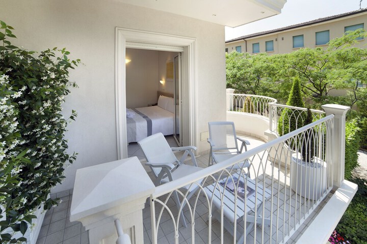 Terrace/Patio 26 of 70
