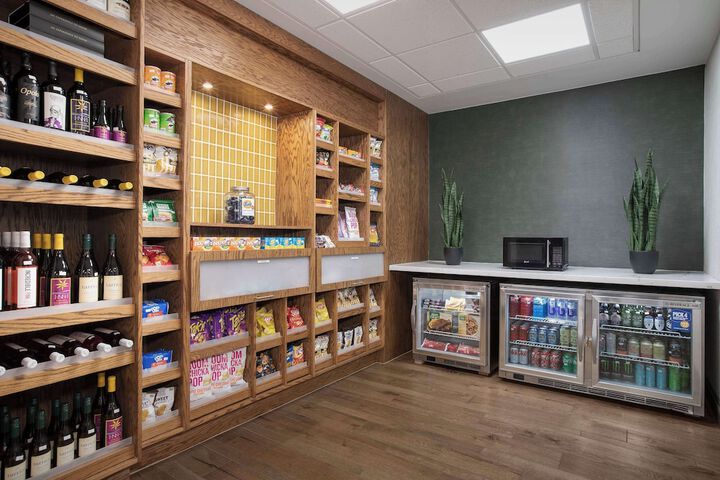 Snack bar