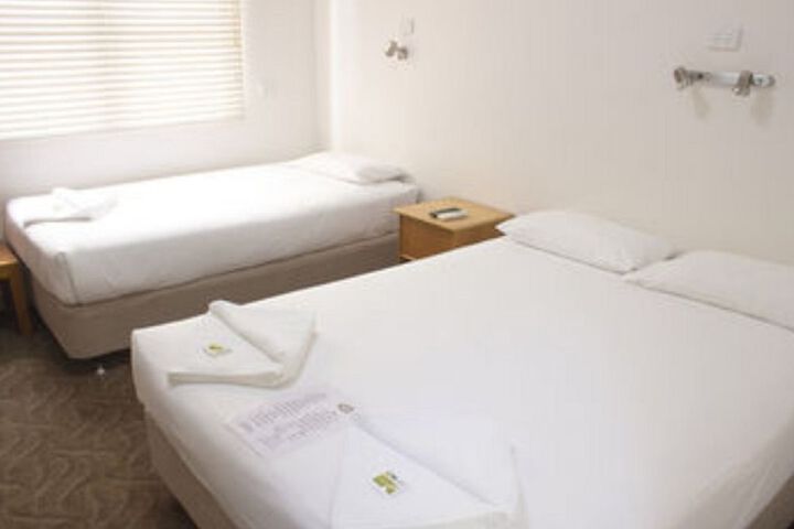 Room 8 of 19