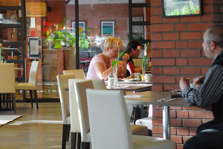 Dining 43 of 62