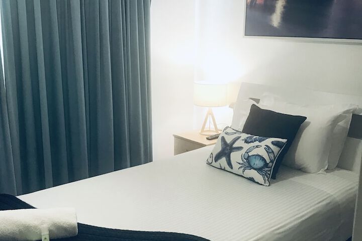 Room 9 of 19