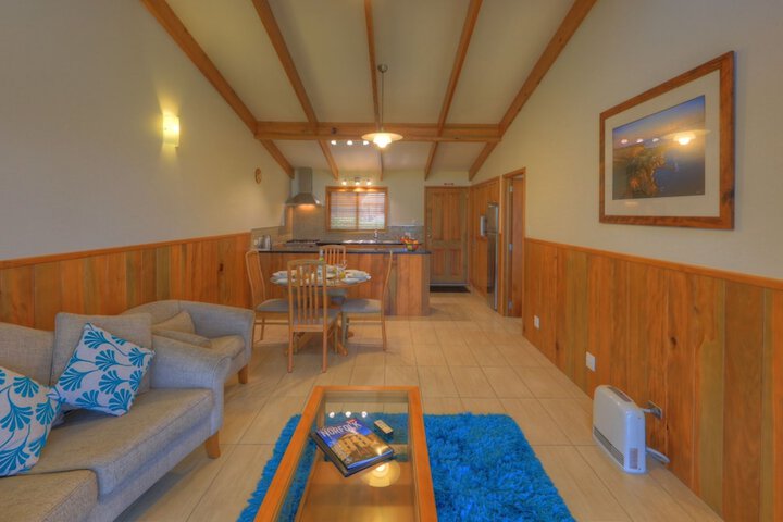 Room 12 of 28