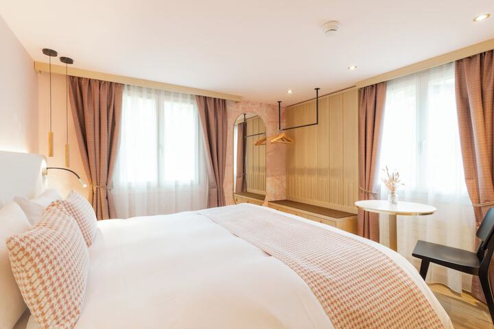 Room 42 of 113