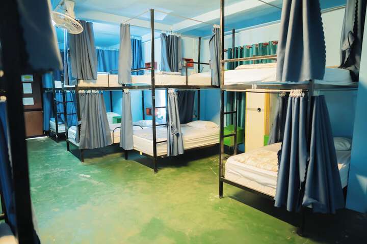 Room 33 of 103