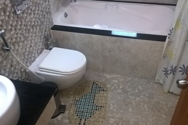 Room 34 of 53