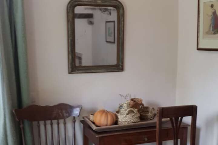 Room 32 of 74