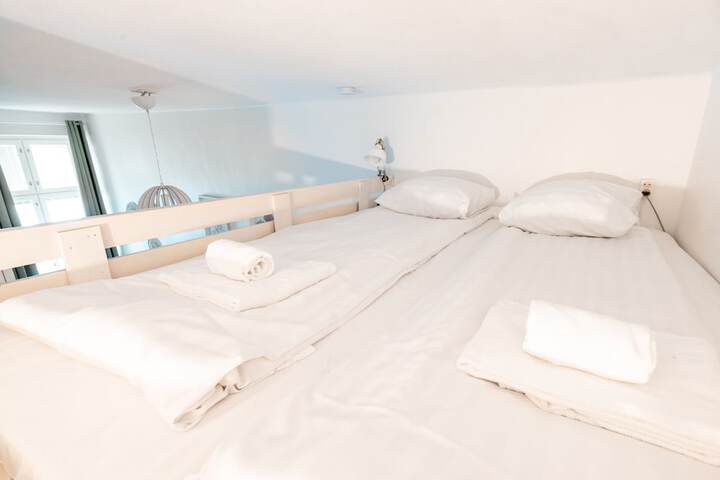 Room 6 of 19