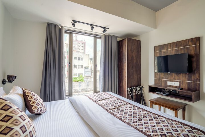 Room 17 of 32