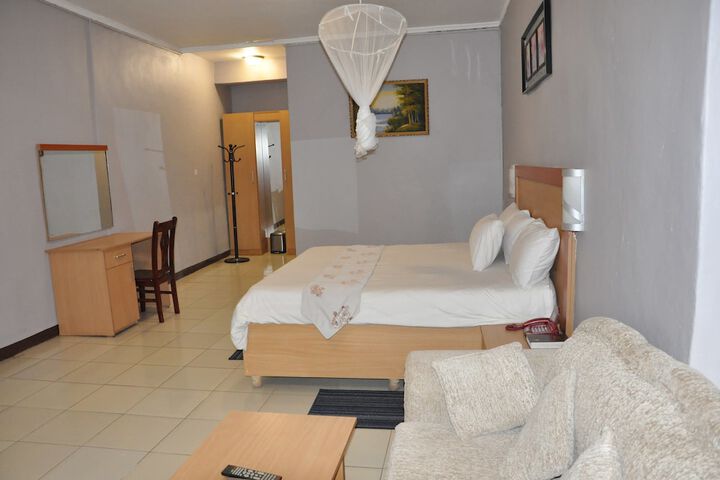 Room 16 of 26