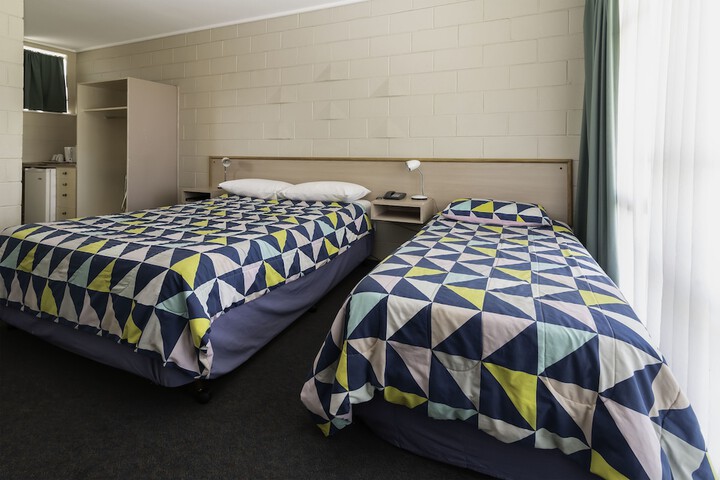 Room 9 of 48
