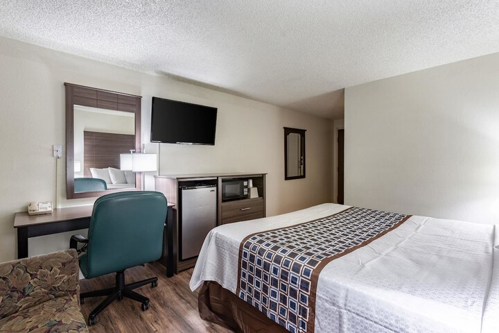 Room 18 of 60