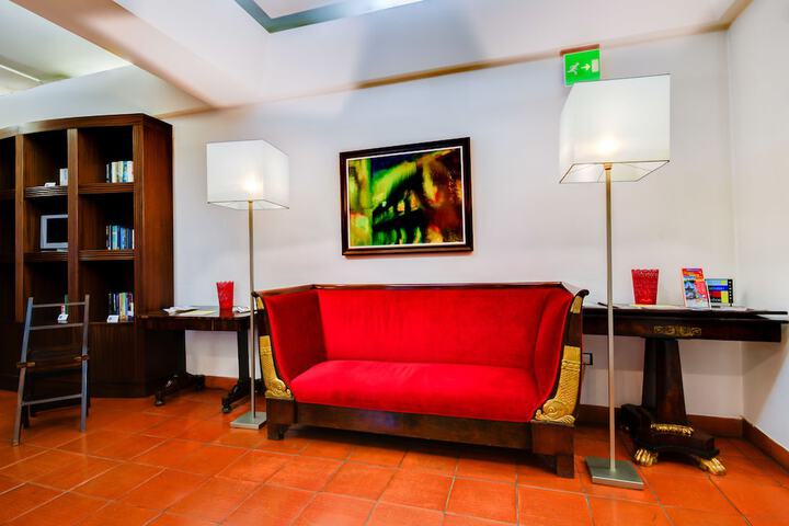 Hotel Interior 5 of 27