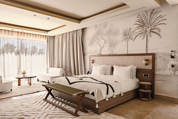 Room 8 of 9
